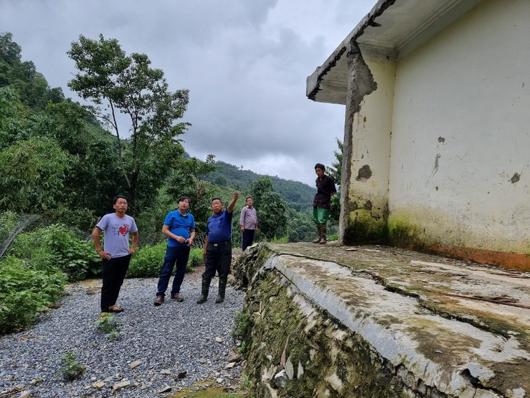 Sớm di chuyển người dân Ma Sang khỏi vùng nguy cơ sạt lở -0