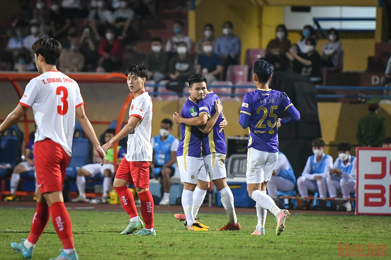 CLB Hà Nội giành chiến thắng đậm trong ngày chia tay Quang Hải -0