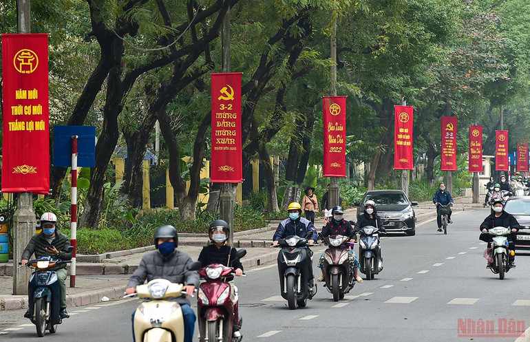 Hà Nội “thay áo mới” rực rỡ đón Xuân Nhâm Dần 2022 -0