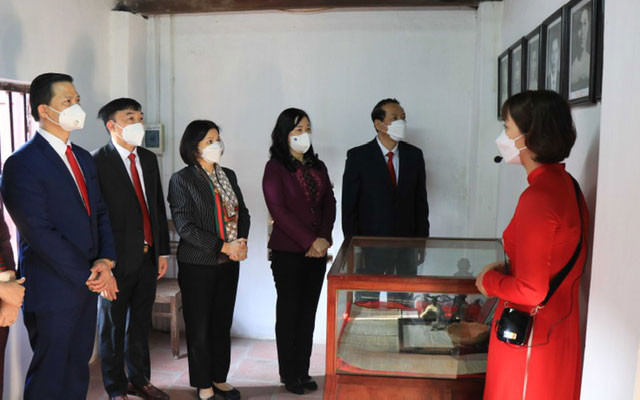 Dâng hương tưởng niệm 113 năm Ngày sinh đồng chí Ngô Gia Tự -0