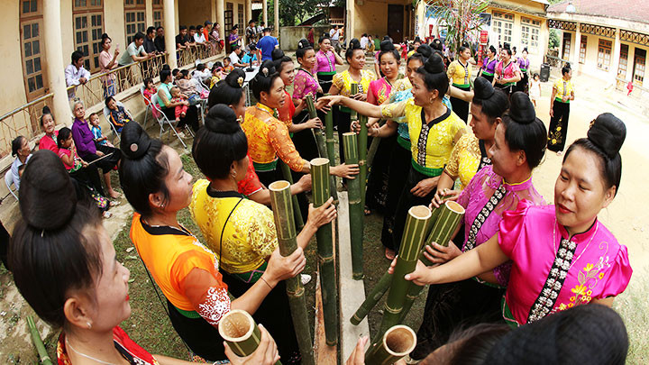 Về trong bản sắc Huổi Ngàn -0