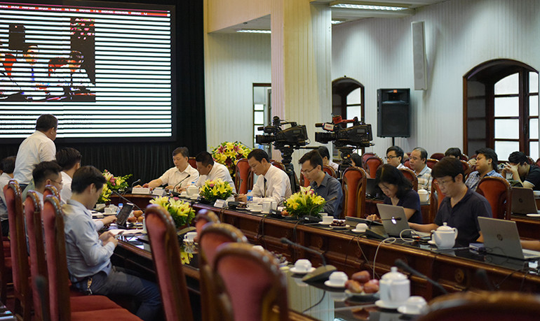 Tọa đàm trực tuyến “Kinh tế tư nhân đầu tư hạ tầng, phát triển năng lượng sạch” -0