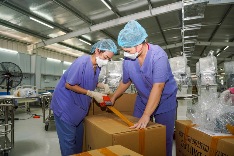 Cuộc bàn giao lịch sử của tuyến đầu điều trị Covid-19 -0