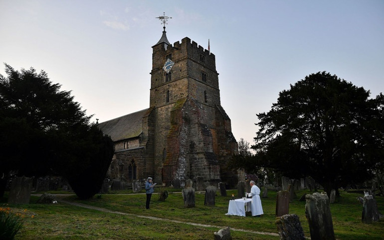 Lễ Phục sinh chưa từng có trên thế giới ảnh 3