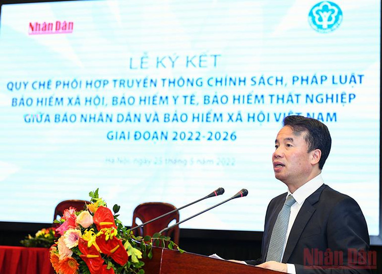 Tổng Giám đốc Bảo hiểm xã hội Việt Nam Nguyễn Thế Mạnh phát biểu tại Lễ ký kết. Báo Nhân Dân và Bảo hiểm xã hội Việt Nam ký kết phối hợp tuyên truyền giai đoạn 2022-2026 -0