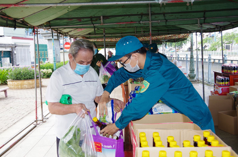 Sát cánh cùng các địa phương phía nam chống dịch -0