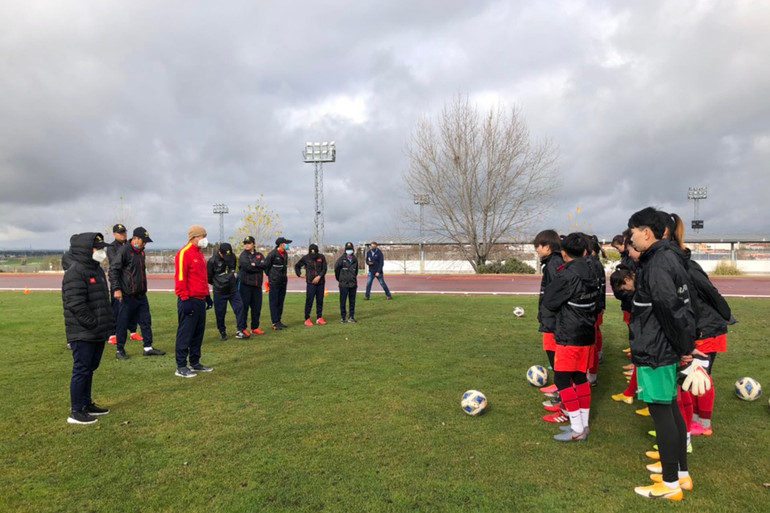 Đội tuyển nữ bắt đầu chuyến tập huấn tại Tây Ban Nha -0