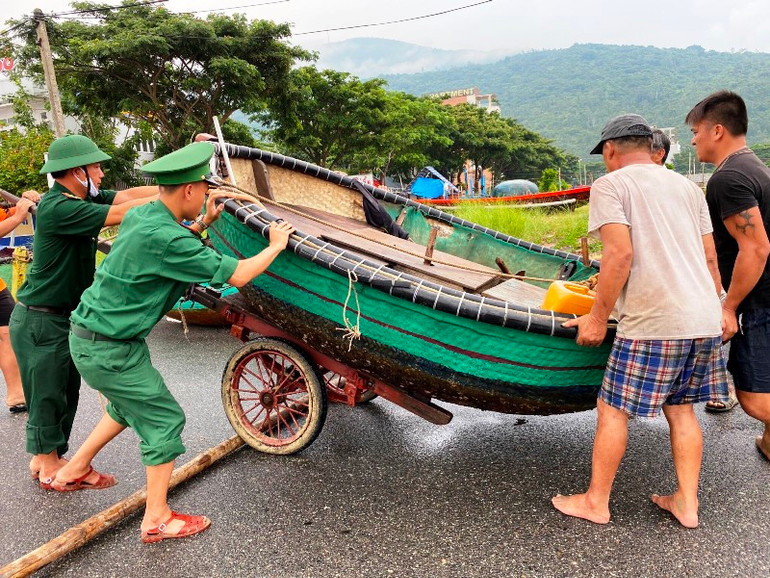 Học sinh Đà Nẵng nghỉ học tránh bão số 5 -0