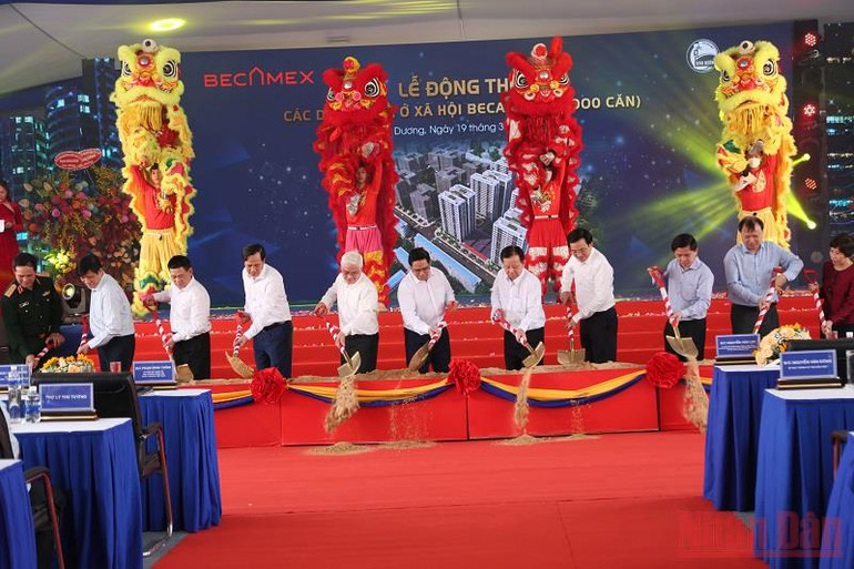 Thủ tướng dự lễ khởi công VSIP III, khánh thành và động thổ dự án nhà ở xã hội Becamex tại Bình Dương -0