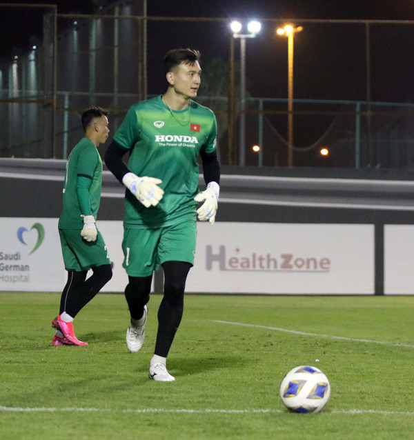 Buổi tập thứ hai của đội tuyển Việt Nam: Củng cố tấn công, phòng ngự -0