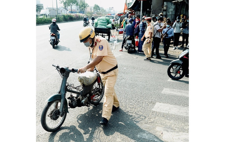 TP Hồ Chí Minh tập trung kiểm tra xe cũ nát, xe tự chế -0