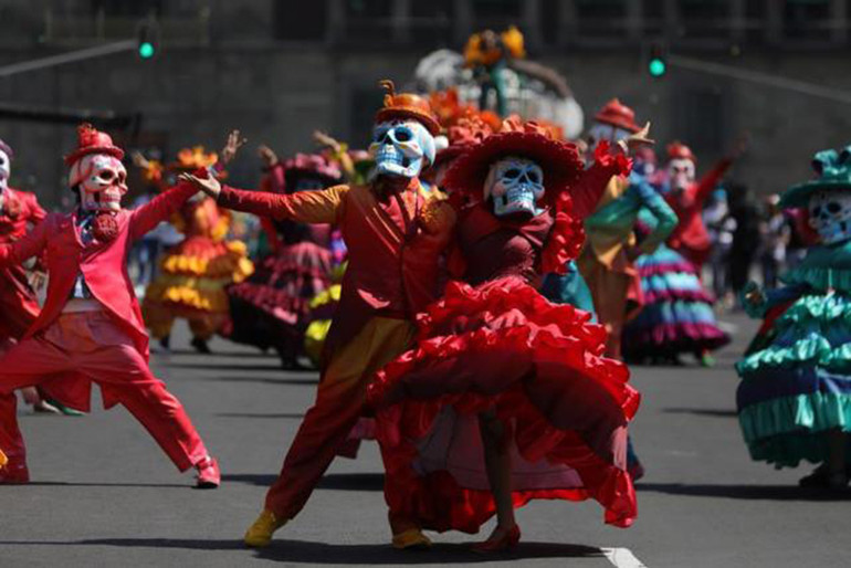 “Ngày của người chết” quay trở lại trên đường phố Mexico ảnh 4 “Ngày của người chết” quay trở lại trên đường phố Mexico -1
