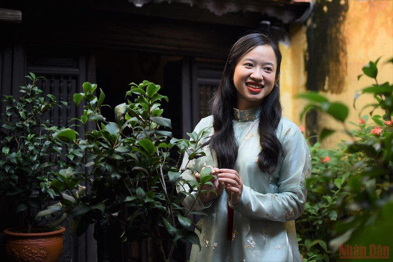 Áo ngũ thân trong đời sống giới trẻ -0