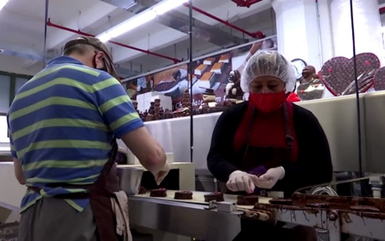 Nhà máy chocolate lâu đời nhất New York hoạt động hết công suất phục vụ ngày Valentine -0