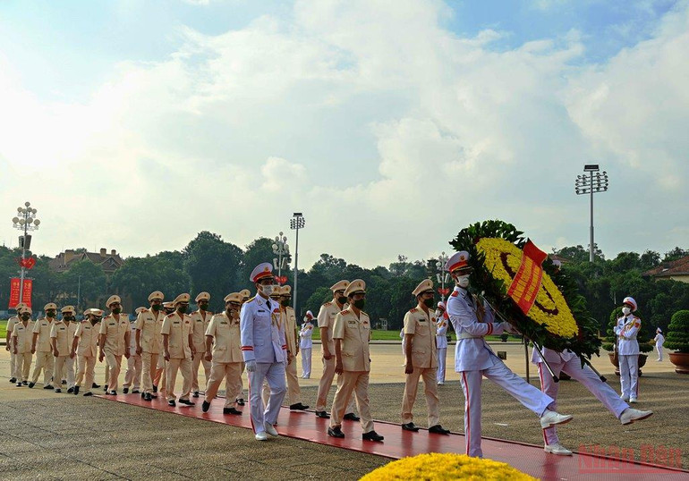 Lãnh đạo Đảng, Nhà nước vào Lăng viếng Chủ tịch Hồ Chí Minh -0