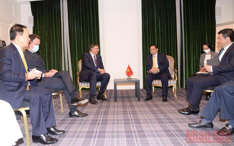 Thủ tướng Phạm Minh Chính tiếp ông Patrick Pouyanne, Tổng Giám đốc Tập đoàn dầu khí Total. Tăng cường hợp tác kinh tế, thương mại và đầu tư Việt Nam - Pháp -0