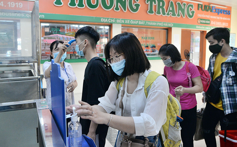 Giao thông ùn tắc tại các khu vực cửa ngõ Thủ đô trước ngày nghỉ lễ -0