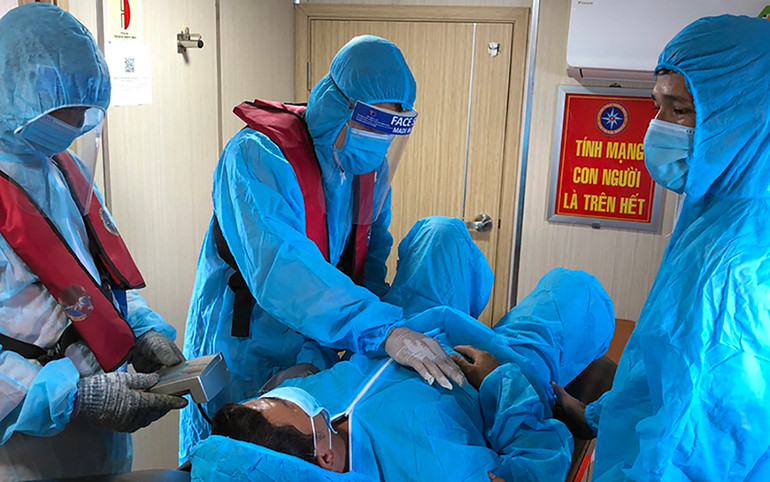 Bài 4: Những chuyến cứu nạn vượt cả sóng biển lẫn “bão” Covid-19 -0