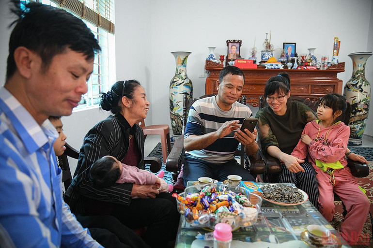 Đồng bào trở về từ Ukraine: Chuyến hồi hương hạnh phúc nhất -0