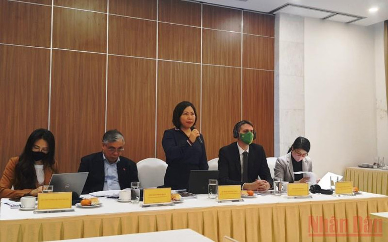 Nhiều doanh nghiệp gỗ vẫn dè dặt trong thực hiện chuyển đổi số -0