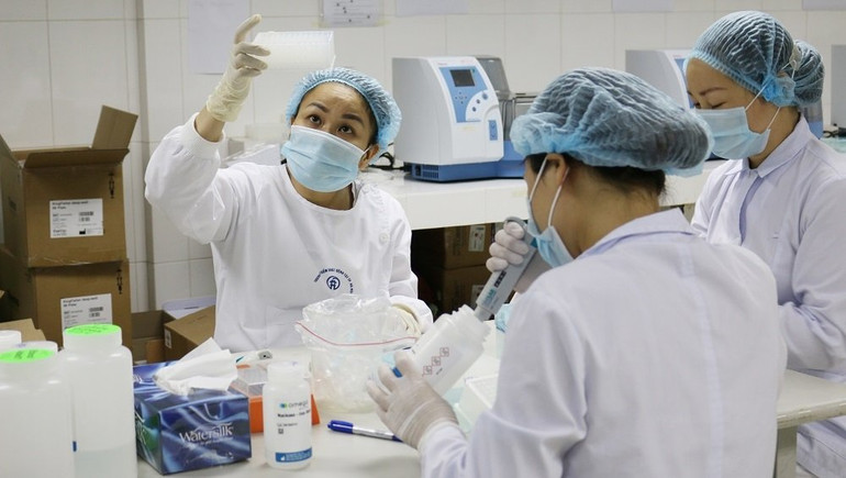 Sẵn sàng kịch bản 40.000 ca nhiễm, Hà Nội tập trung giảm bệnh nhân chuyển nặng -0