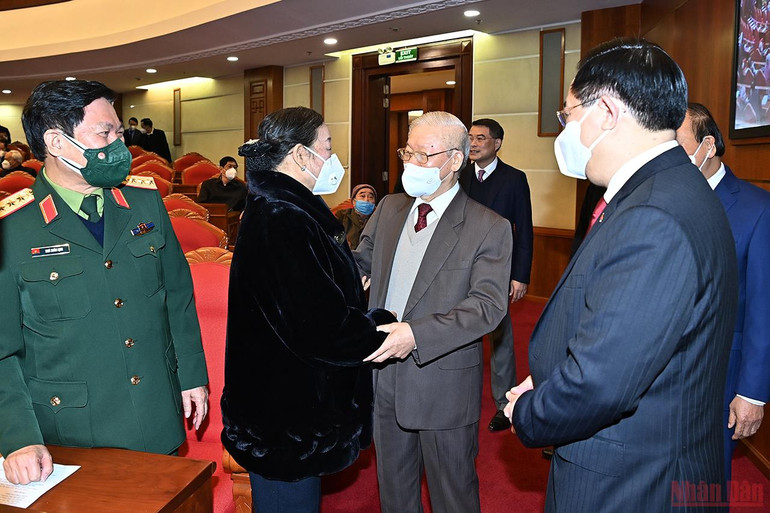 Bộ Chính trị gặp mặt nguyên lãnh đạo cấp cao của Đảng, Nhà nước -0