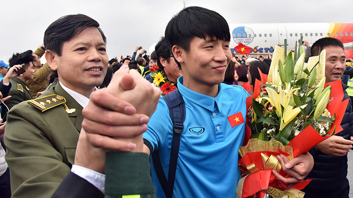 Chào đón U23 Việt Nam vinh quang trở về ảnh 11