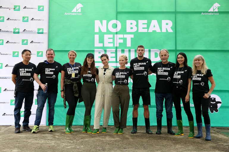 Các ngôi sao nổi tiếng cùng nhau khởi động chiến dịch #NoBearLeftBehind – Không một cá thể gấu nào bị bỏ lại phía sau. Khởi động chiến dịch Không một cá thể gấu nào bị bỏ lại phía sau -0
