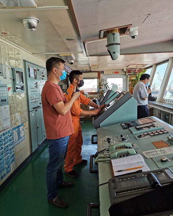 Bài 3: Thuyền viên đi biển: Còn đó nhiều tâm tư -0