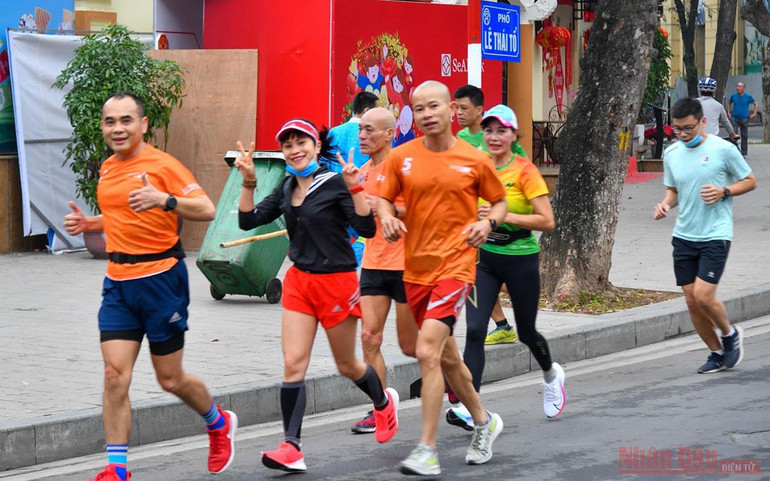 Hà Nội thanh bình trong sớm mùng 1 Tết -0