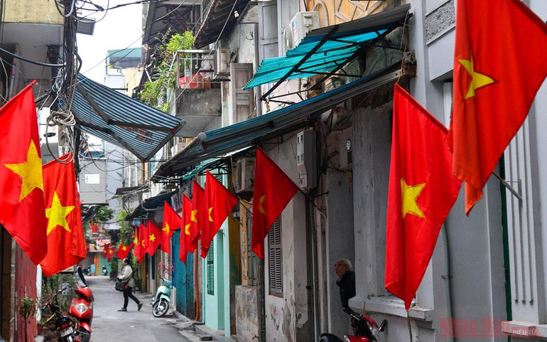 Hà Nội thanh bình trong sớm mùng 1 Tết -0