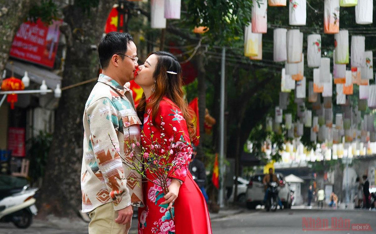 Hà Nội thanh bình trong sớm mùng 1 Tết -0