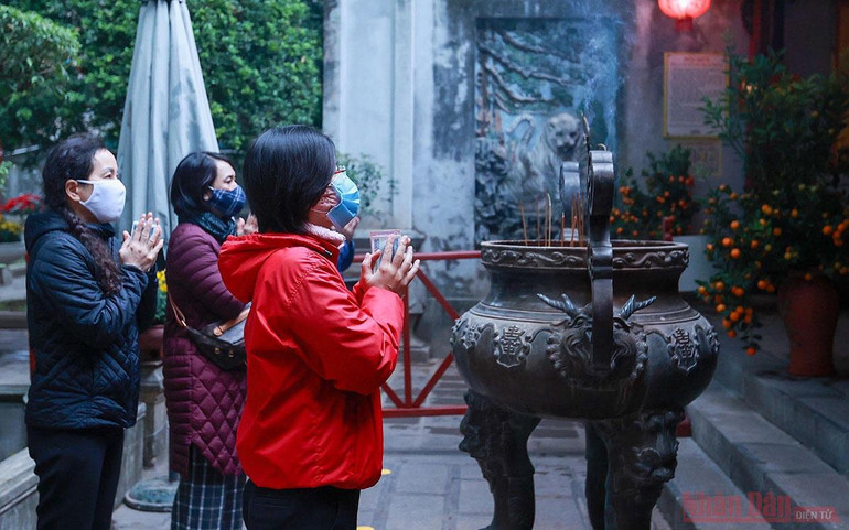 Hà Nội thanh bình trong sớm mùng 1 Tết -0