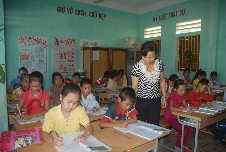 Học sinh dân tộc thiểu số cần được học ngôn ngữ của dân tộc mình từ cấp tiểu học. Bảo tồn ngôn ngữ của các dân tộc thiểu số ở Việt Nam -0