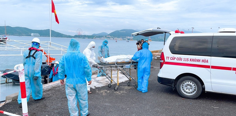 Cứu nạn thành công thuyền viên nước ngoài, bảo đảm an toàn Covid-19 -0
