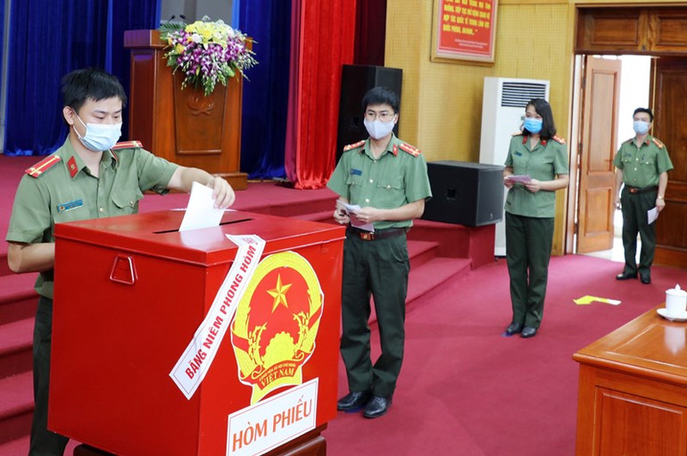 Bầu cử sớm tại Công an tỉnh. Ngày bầu cử đặc biệt tại Bắc Ninh -0