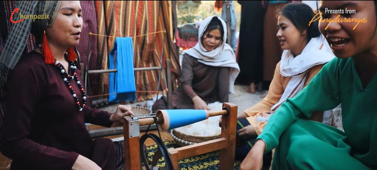 Tôn vinh nét đẹp phụ nữ Việt Nam và làng nghề truyền thống -1