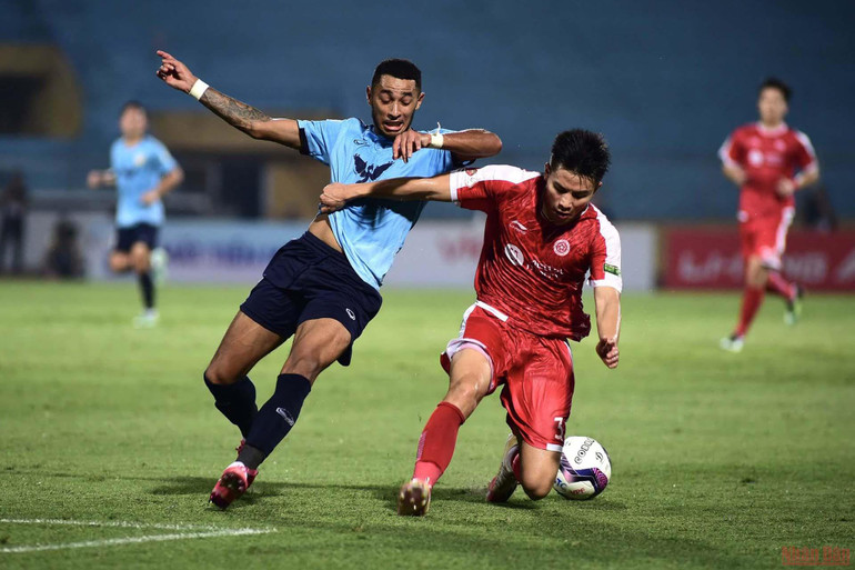 Viettel bất ngờ thua phút cuối trước Hồng Lĩnh Hà Tĩnh -0