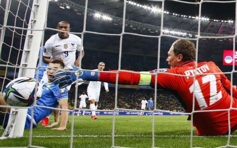 Pháp tiếp tục chuỗi trận hòa thất vọng -0