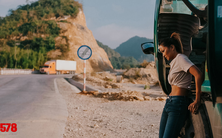 H’Hen Niê “đánh thật, ngã thật” trong phim -0