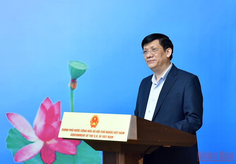 Thủ tướng gặp mặt các y bác sĩ tuyến đầu chống dịch -0