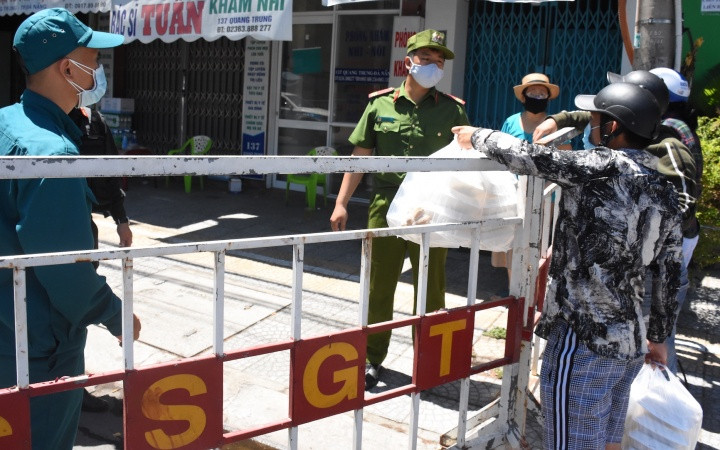 Đà Nẵng tiếp nhận hàng ủng hộ tại các đầu mối, tránh nguy cơ lây nhiễm Covid-19 -0