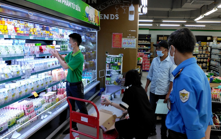 Hà Nội ngày đầu thực hiện các biện pháp cấp bách phòng, chống dịch Covid-19 -0