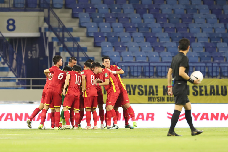 Hình ảnh Những Chiến binh Sao Vàng trong cuộc đối đầu Malaysia -0