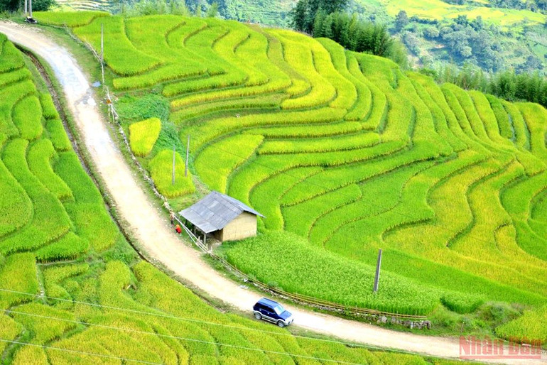 Trở lại ngôi làng cao nhất Việt Nam -0