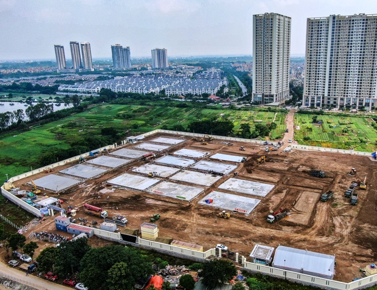 Hà Nội thần tốc xây dựng bệnh viện dã chiến chống dịch -0
