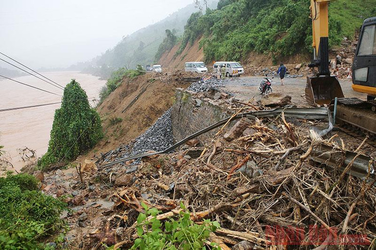 Quốc lộ 9 đã thông suốt trở lại -0