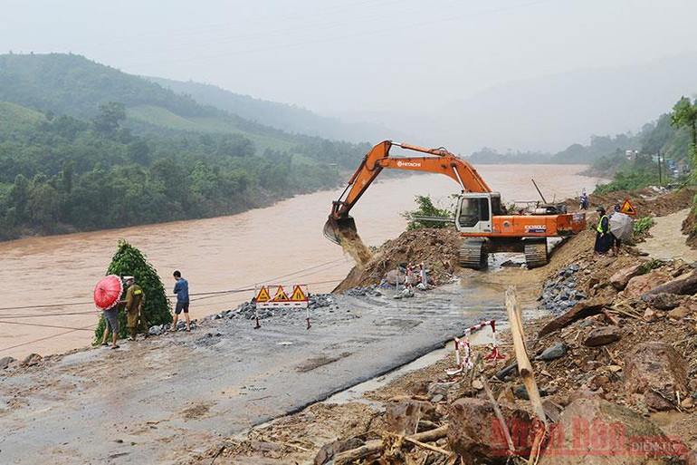 Quốc lộ 9 đã thông suốt trở lại -0