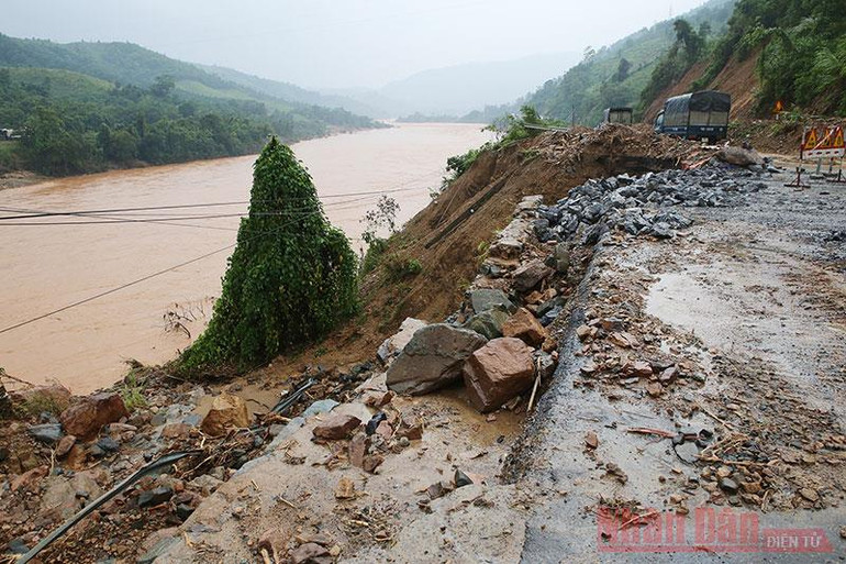 Quốc lộ 9 đã thông suốt trở lại -0