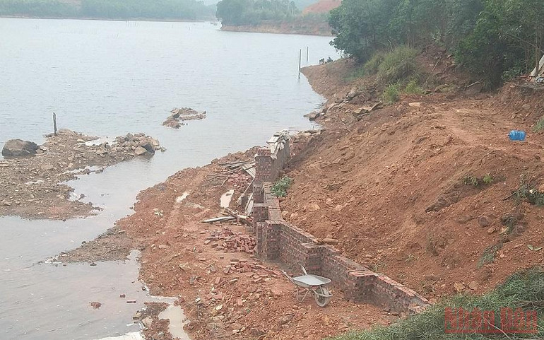 Cần xử lý dứt điểm tình trạng tự ý lấp hồ nước tại thành phố Phúc Yên -0